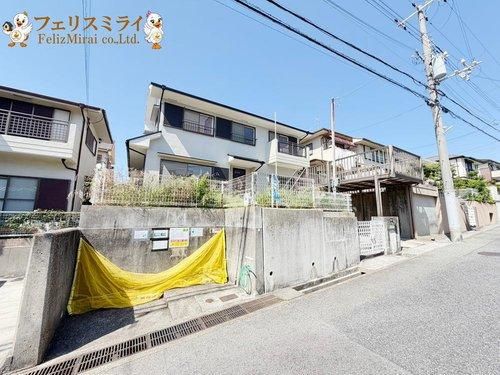 神戸市垂水区朝谷町１１-５の前面道路含む現地写真|■現地写真■
内外装フルリフォーム済♪
即入居可♪
２年間の瑕疵担保保険付き♪
安心してお住まい頂けます♪