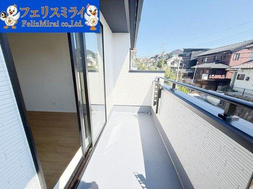 Grafare　神戸市北区惣山町２期　１棟のバルコニー|■現地写真■
広々としたワイドバルコニー♪
洗濯物がたくさん干せます♪
