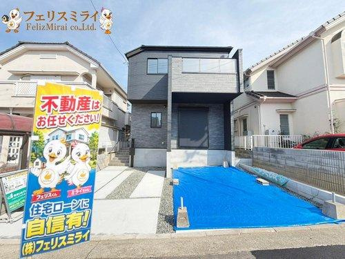 Terrechez　神戸市北区南五葉２期　全１棟の玄関|■現地写真■
シンプルで飽きのこないデザインの玄関ドアです♪