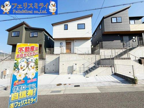 マリンホーム　神戸市北区山の街1０　全５棟の外観|■現地写真・５号棟■
前面道路は広く駐車しやすくなっております♪