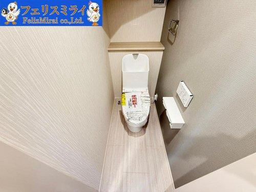 　のトイレ|■現地写真■
節水ウォシュレット♪便ふたオート開閉で清潔＆快適です♪節水機能もありお掃除楽々凸凹も少ないです♪