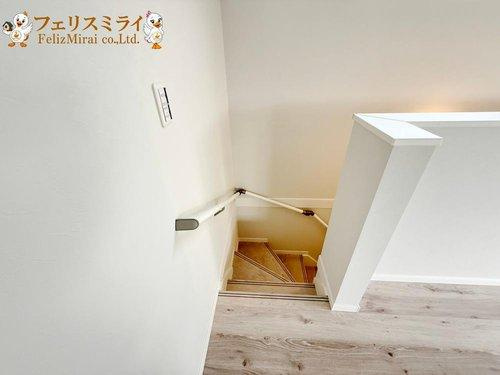 神戸市北区鈴蘭台南町３丁目１０-１８の内装|■現地写真■
手摺が標準装備で安心です♪