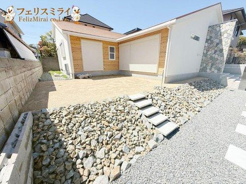 神戸市北区星和台５丁目の庭|■現地写真■
日当たり良好♪広々としたお庭で洗濯物がカラッと乾きます♪