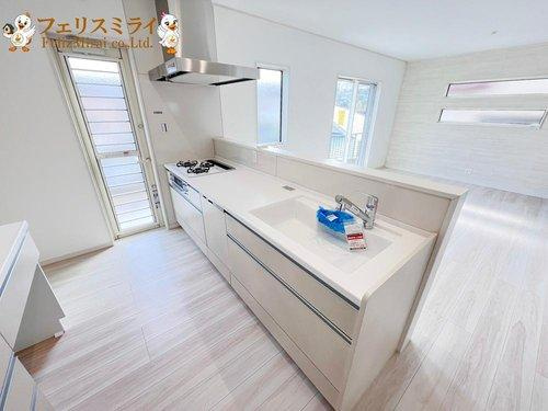 神戸市垂水区つつじが丘６丁目のキッチン|■現地写真■
キッチンのスペースは大変広々としています♪