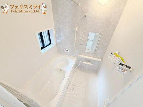Heartful Town　明石市大久保町西島１０５７番　全２棟の浴室|■現地写真・B号棟■
1坪タイプの浴室♪
広々としており、好評頂いております♪