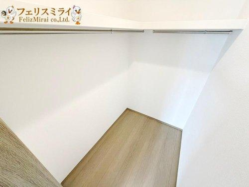Heartful Town　明石市大久保町西島１０５７番　全２棟の収納|■現地写真・B号棟■
憧れのウォークインクローゼット♪