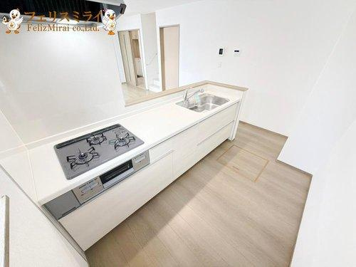 Heartful Town　明石市大久保町西島１０５７番　全２棟のキッチン|■現地写真・B号棟■
キッチンのスペースは大変広々としています♪