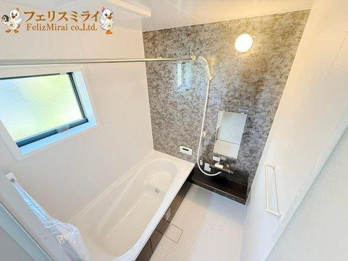 Livele Ｇａｒｄｅｎ　神戸市北区君影町２期　１棟の居間・リビング|■現地写真■
大手施工で安心の住まい♪
お気軽にお問い合わせください。