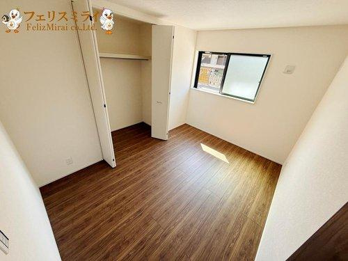 Livele Ｇａｒｄｅｎ　神戸市北区君影町２期　１棟のトイレ|■現地写真■
節水ウォシュレット♪便ふたオート開閉で清潔＆快適です♪節水機能もありお掃除楽々凸凹も少ないです♪