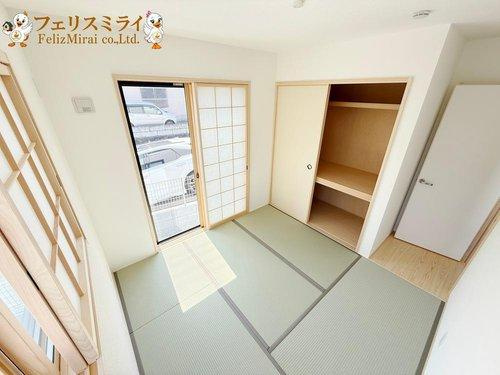 FIRST TOWN　神戸市第29垂水区神陵台のその他|■現地写真・１号棟■
１階には和室がございます、来客用や子供部屋としてもお使い頂けます♪
