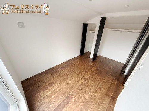 神戸市第9垂水区南多聞台のその他|■現地写真■
２階には４室のお部屋とバルコニーが２つございます♪