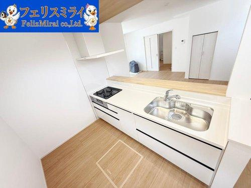 First Town　神戸市垂水区桃山台第１０　全１棟のキッチン|■現地写真■
食洗器はオプション工事にて対応可能♪お気軽にご相談ください♪
