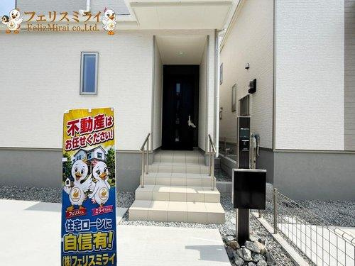 　の玄関|■現地写真・B号棟■
おしゃれな玄関です♪