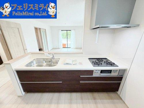 　のキッチン|■現地写真・A号棟■
各棟広々とした作りです♪