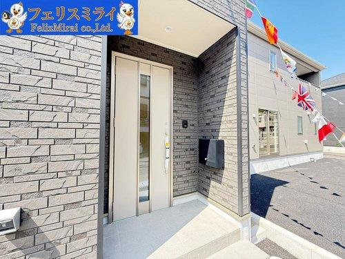Cradle Garden　神戸市西区伊川谷町有瀬　第７　全５棟の玄関|■現地写真・１号棟■
防犯カメラ標準装備♪
スマートキー対応の玄関ドアです♪