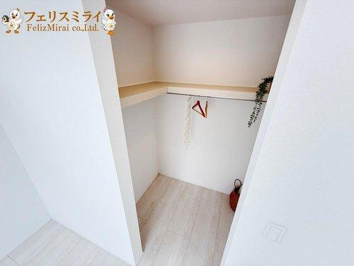 Grafare　三木市末広２期　７棟の収納|■現地写真・２号棟■
収納箇所の多い物件です♪