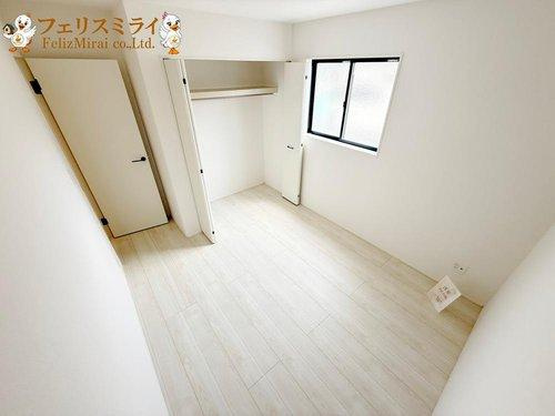 Grafare　三木市末広２期　７棟のその他|■現地写真・２号棟■
各室収納があります♪
