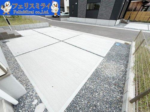 Terrechez　加古川市尾上町１２期（口里）の駐車場|■現地写真■
並列で３台駐車可能♪