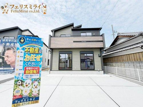 Blooming Garden 明石市魚住町中尾２期　全２棟の外観|■現地写真・２号棟■
スマートキー対応の玄関ドア♪
宅配ボックスも完備♪
耐震等級は国内最高等級の３取得♪
長期優良住宅♪