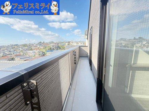 神戸市北区鈴蘭台南町６丁目９-２４のバルコニー|■現地写真■
日当たり良好のバルコニー♪