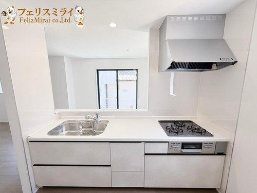 　のキッチン|■現地写真■
カウンターキッチンからお子様の様子も見れるので安心ですね♪