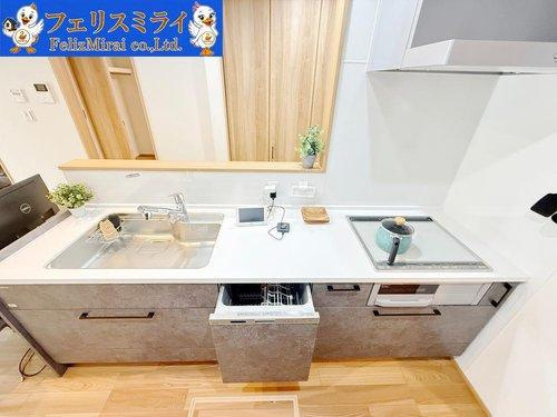 いえとち工房　三木市平田５５のキッチン|■現地写真■
天板が広くお料理のしやすいキッチン♪
食洗器完備♪