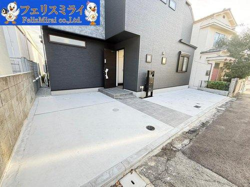 神戸市垂水区歌敷山３丁目の駐車場|■現地写真■
ゆったり普通車2台駐車可能♪
ぜひ現地でお確かめください。