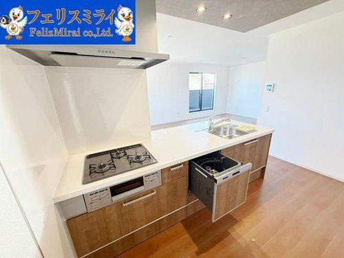 Terrechez　明石市魚住町１４期（西岡）　全２棟のキッチン|■現地写真■
キッチンのスペースは大変広々としています♪