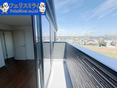 Terrechez　明石市魚住町１４期（西岡）　全２棟のバルコニー|■現地写真■
広々としたバルコニー♪
洗濯物がたくさん干せます♪
