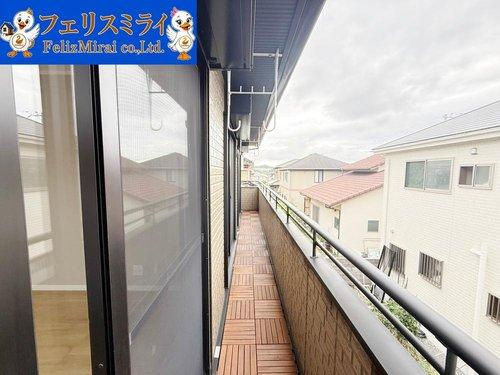 神戸市垂水区神和台３丁目１４-８のバルコニー|■現地写真■
日当たりの良いバルコニーでございます！！