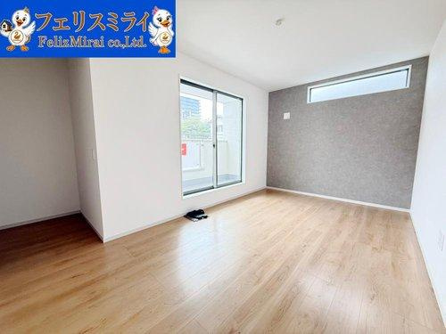Terrechez　神戸市垂水区美山台　１期　全２棟のその他|■現地写真　１号棟■
ワンポイントの壁紙が非常にお洒落です♪