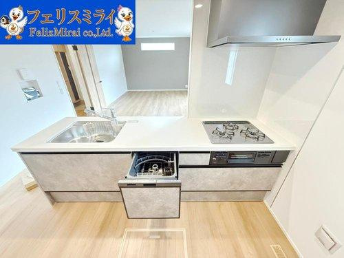 　のキッチン|■現地写真■
カウンターキッチンからお子様の様子も見れるので安心ですね♪