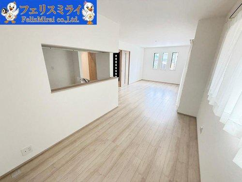Heartful Town　神戸市西区玉津町高津橋２４０番　１棟の洗面所|■現地写真■
三面鏡の洗面化粧台！
鏡の後ろは収納スペースになっております◎