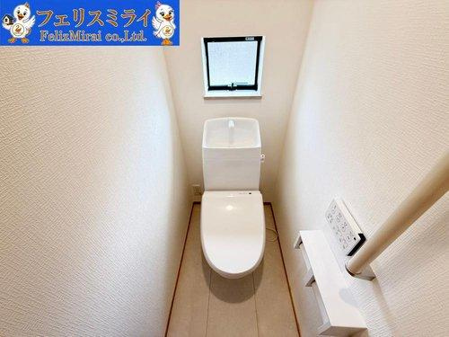 Heartful Town　神戸市西区玉津町高津橋２４０番　１棟の内装|■現地写真■
家族に優しい手すり付き階段♪手すりには安全のほかにも身体への負担の軽減という大きな役割があります♪