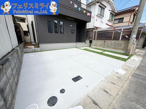 Heartful Town　神戸市西区玉津町高津橋２４０番　１棟の駐車場|■現地写真■
並列２～３台駐車できる広々駐車スペース◎