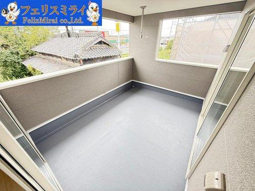 　のバルコニー|■現地写真・３号棟■
日当たり良好♪ワイドインナーバルコニーで家族の洗濯物がたくさんほせます♪
インナーバルコニーのため、雨の日でも安心です♪