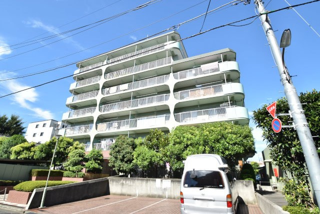 【外観】 | 豊玉ハイライズ | 手が行き届いた共用部が自慢の、清潔感のあるマンションです。～即日のご見学可能～　お問合せはお気軽に。