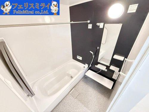 神戸市西区桜が丘東町１丁目　全１棟の浴室|■現地写真■
浴室暖房乾燥機完備の広々バスルーム♪