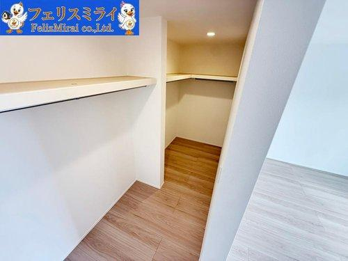 神戸市西区桜が丘東町１丁目　全１棟のその他|■現地写真■
主寝室には憧れのウォークインクローゼット♪