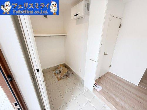 神戸市西区桜が丘東町１丁目　全１棟の収納|■現地写真■
玄関には土間収納がございます♪