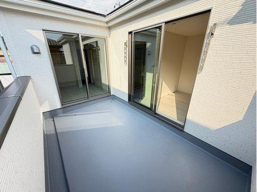 　のバルコニー|■現地写真■
広いバルコニーで日当たり良好です♪