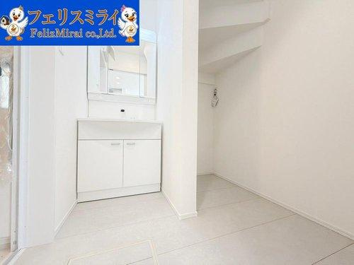 Heartful Town　明石市魚住町西岡２４５８番の洗面所|■現地写真・A号棟■
三面鏡の洗面化粧台♪