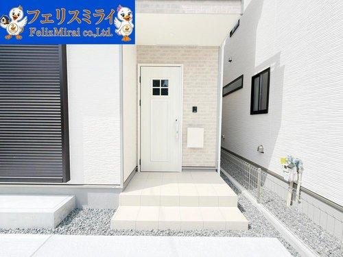 Heartful Town　明石市魚住町西岡２４５８番の玄関|■現地写真・A号棟■
オシャレな玄関♪