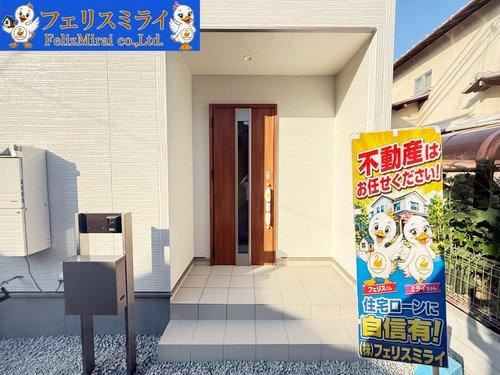 　の玄関|■現地写真■
玄関はスマートキー対応のドアとなっています、荷物が多い時など大変便利に活用頂けます♪