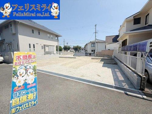 神戸市垂水区桃山台４丁目　全２棟の外観|■現地写真■
スマートキー対応の玄関ドア♪
宅配ボックスも完備♪
耐震等級は国内最高等級の３取得♪
長期優良住宅♪