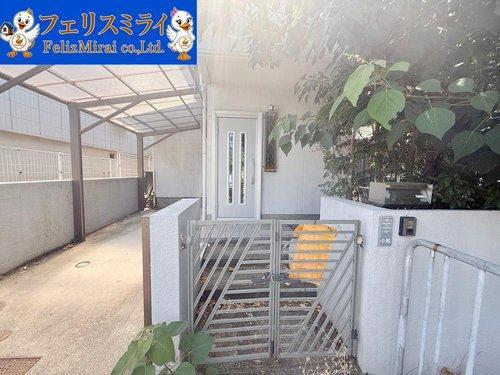 神戸市西区今寺２２-１７の玄関|■現地写真■
静かな住宅地です♪