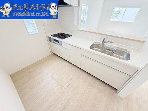 　のキッチン|■現地写真・２号棟■
家族のコミュニティスペースです♪カウンターキッチンからご家族の様子も見れるので安心ですね♪