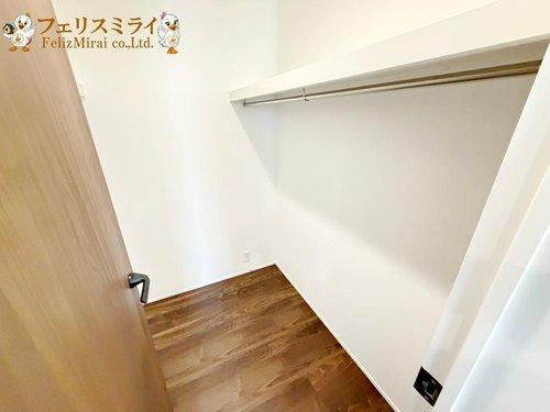 LiGNAGE　明石市松が丘３丁目２４-１期　全２棟の収納|■現地写真・２号棟■
大好評のウォークインクローゼット完備♪