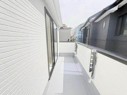 LiGNAGE　明石市松が丘３丁目２４-１期　全２棟のバルコニー|■現地写真・１号棟■
日当たり良好♪