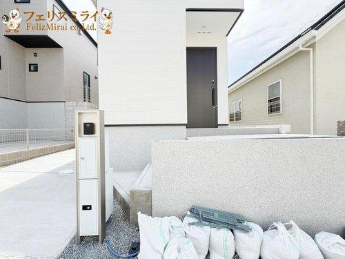 LiGNAGE　明石市松が丘３丁目２４-１期　全２棟の玄関|■現地写真・２号棟■
スマートキー対応の玄関ドア♪